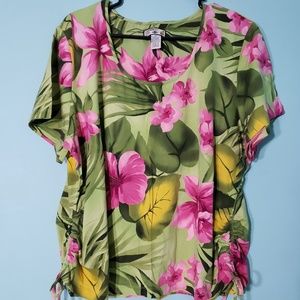 Super soft, stretchy, floral tee